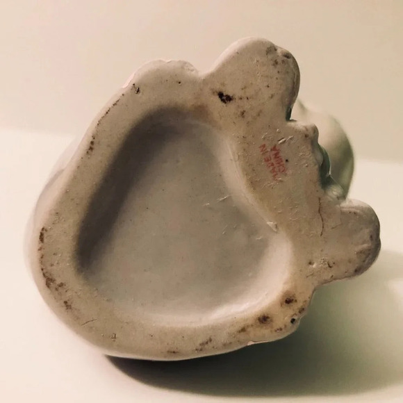 Vintage Ceramic Cow Creamer 4.5 Inch Tall Figurine - Picture 10 of 15